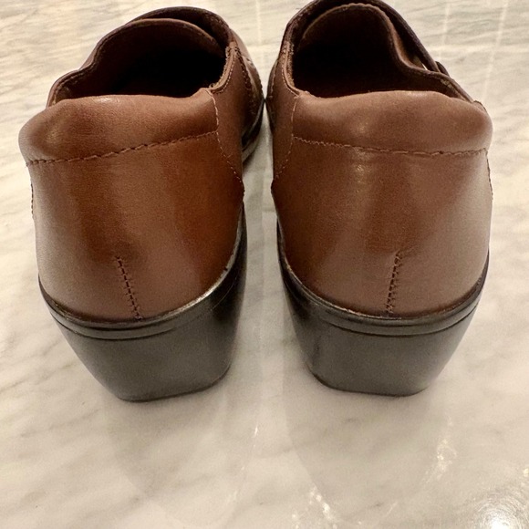 Clarks Women Brown Leather Slip On Loafer Shoes Comfort Cushion Size 11 - Picture 5 of 11